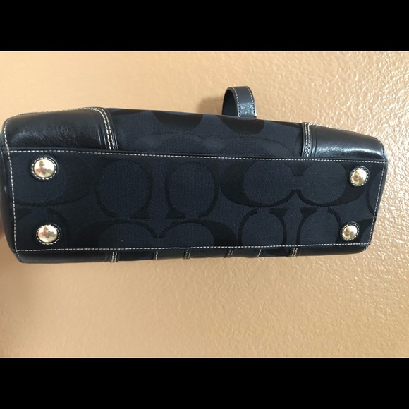 Authentic Coach Black Handbag for Women - Picture 14 of 15
